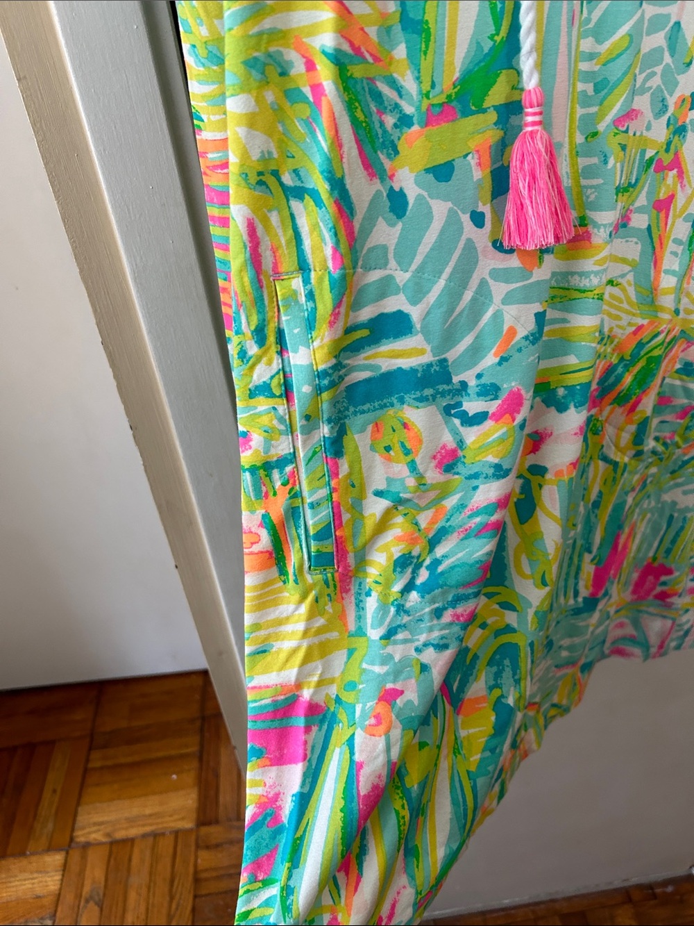 Fabulous Lilly Pulitzer Pastel Coverup Top with Hood XL - Picture 5 of 7